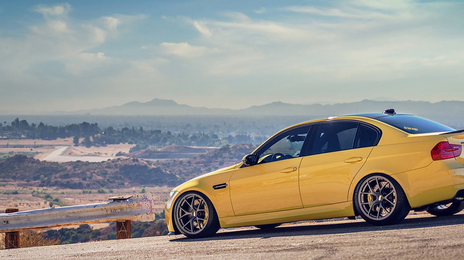 开云·体育官网-“宽板滑水：东三叉湖赛场掀起水上竞技风暴”