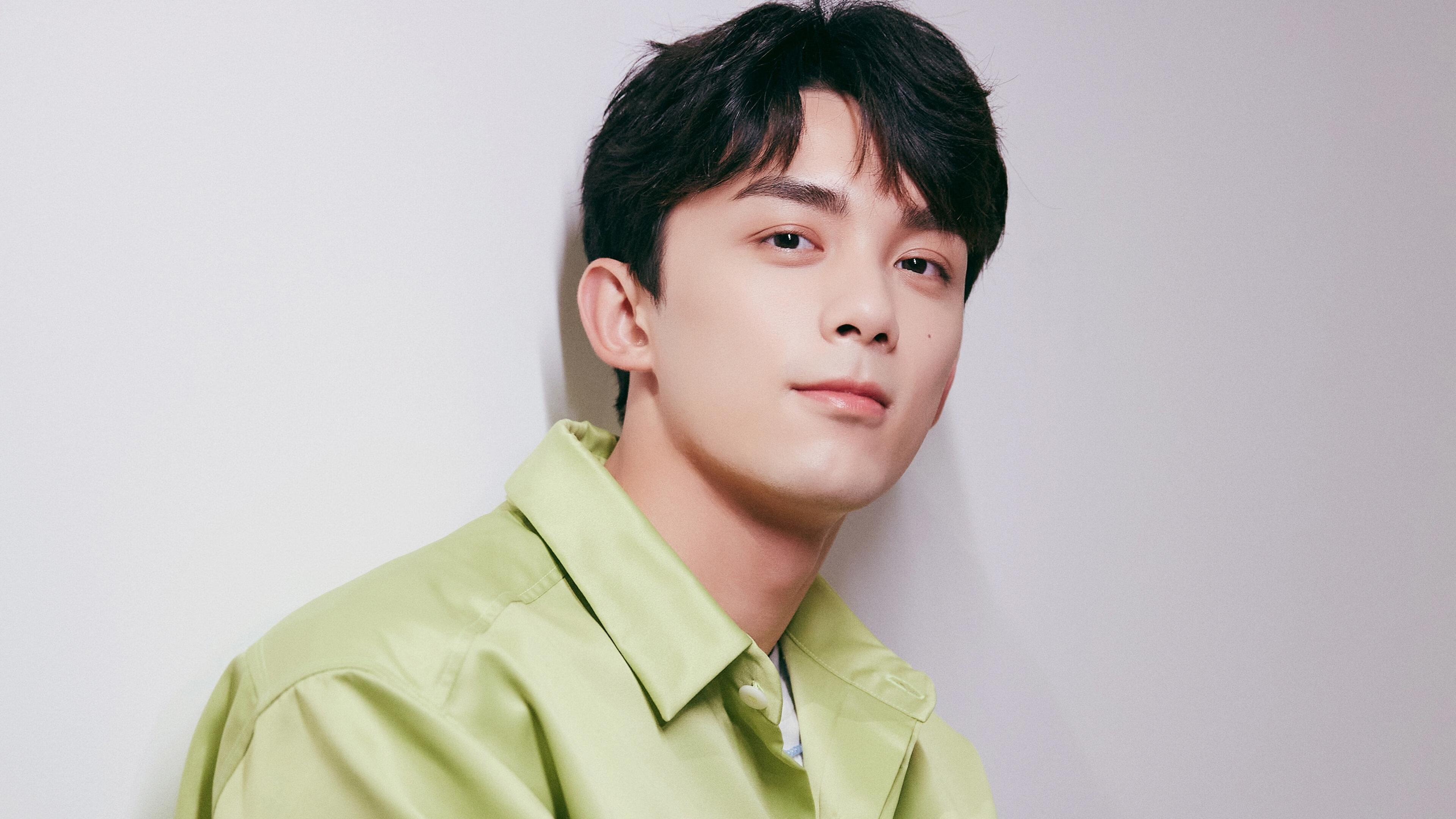 kaiyun-“高新体育中心：健力运动员挑战极限，举重赛事燃爆全场”